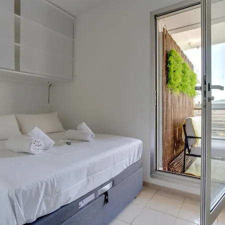 Olympe Furnished Apartman Antibes